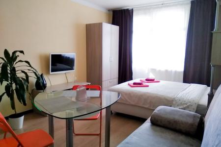 Студия возле ЖД-вокзала Ладожский