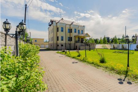 Коттедж 670 кв. М