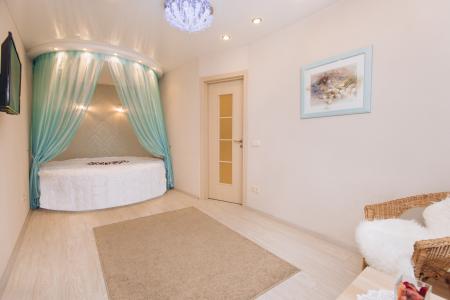 Дизайнерская квартира на Щорса, 103