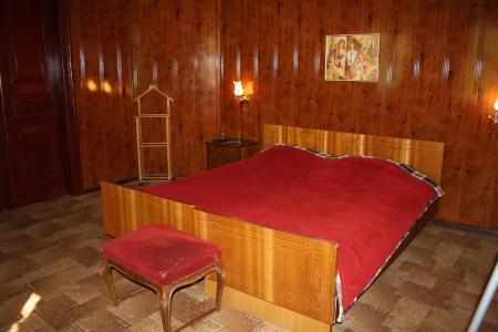 Однокомнатная ретро-квартира в частном доме, р-н Берёзовая роща.