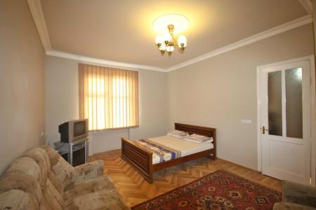 Эта однокомнатная квартира сдается в посуточную аренду