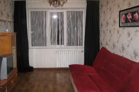 1-комнатная квартира возле новой Ленты