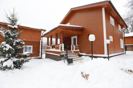 Большой и уютный дом "Санкт-Петербург" 180 м2 в гостевом комплексе "Кикино на Веле"