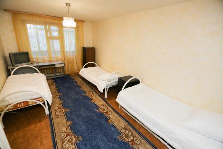 Квартира посуточно 16а мкр, 90