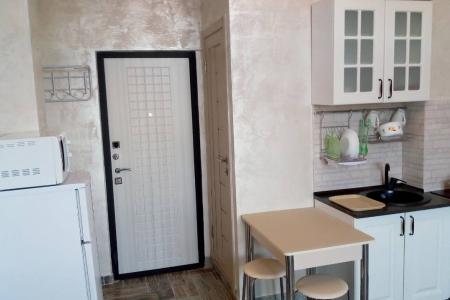 Однокомнатная квартира 100 метров от пляжа,500-до ЖД вокзала