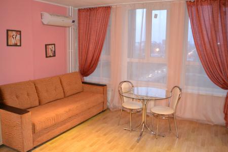 Стильная квартира-студия в центре города Волгограда