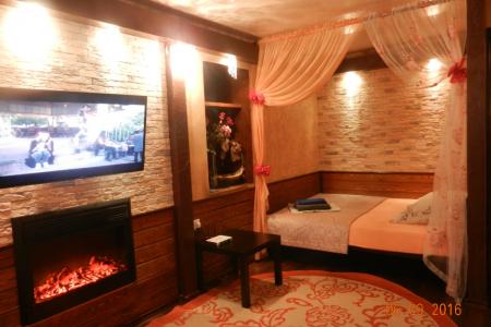 Роскошная  студия  с  джакузи