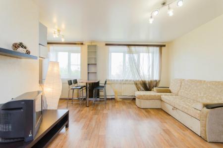 2-х комнатная квартира  на горького