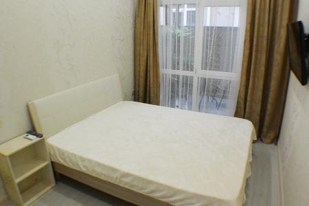 Студия + Комната квартира для 4х-5 гостей.