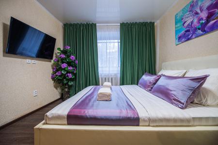 Отличная вместительная квартира с тремя раздельными двуспальными местами в центре города