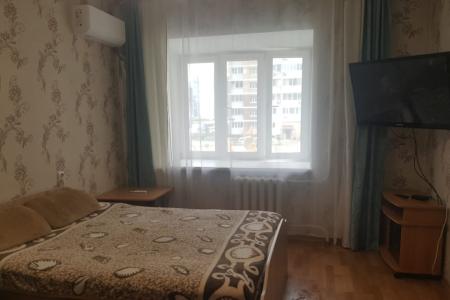В районе Пенсионного фонда, АМГУ, областной больницы, клиники микрохирургии глаза "Мицар", перинатал