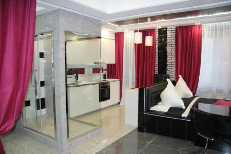 Апартаменты-студия "Шато" на Октябрьской