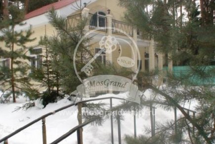 Коттедж по Егорьевскому шоссе для компании до 12 человек.