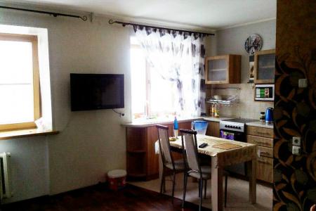 хороший ремонт, чисто, Находится в центре