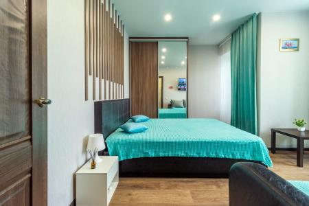 апартаменты у Ж/Д в-ла в новом доме с прекрасным видом из окна+ кофе машина