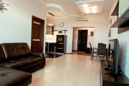 VIP апартаменты посуточно Hi-Tech Home. Кубанская 12