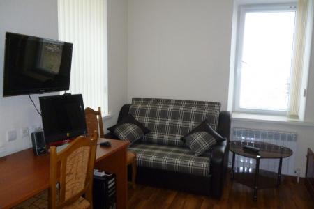 Квартира-студия бизнес-класса, с евро ремонтом в парк. зоне.