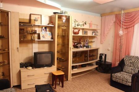 Сдаю 1 к. кв. на Кирова, 77