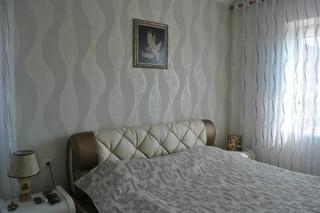 Двухкомнатная квартира возле Торгово -Развлекательного Центра Променад-1, Киноцентра Юбилейный