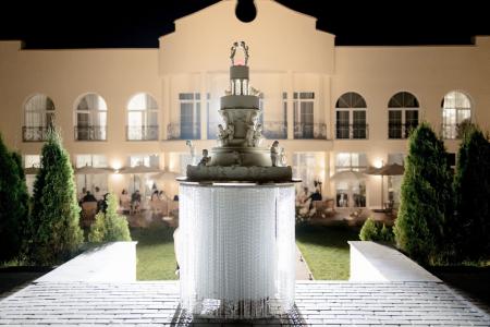 Масштабный банкетный зал и площадка для мероприятий на Рублевке