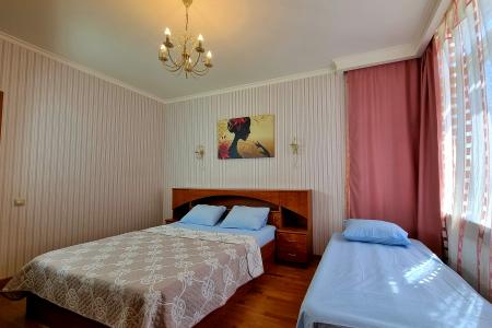 Двухкомнатная в центре города