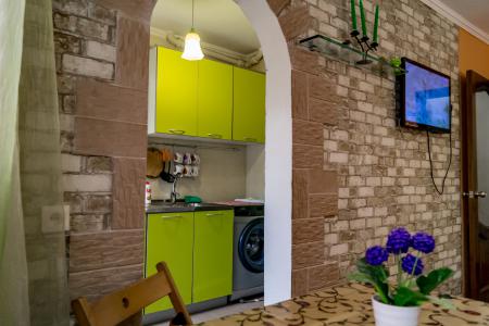 Курортная 2комн кв возле водолечебницы , Wi Fi.