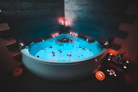 Vip квартира с джакузи для двоих .