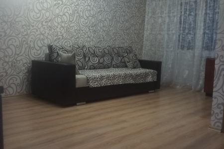 Трёх комнатная в Бобруйске на сутки,часы