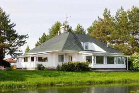 Дом 160 м² на участке 2,5 га