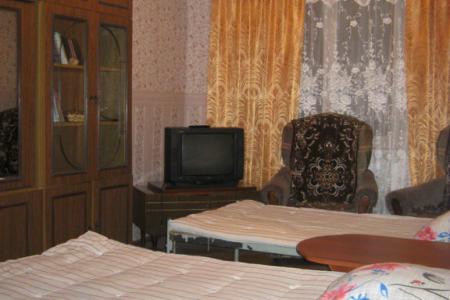 Сдаю квартиру в Луге, посуточно.