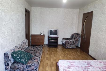 Уютная двухкомнатная квартира на проспекте Жукова