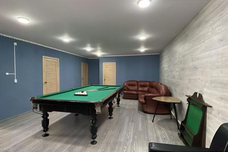 Трёхэтажный дом с бильярдом на 20 гостей