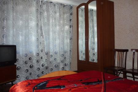 Двухкомнатная квартира на ЖД вокзале.