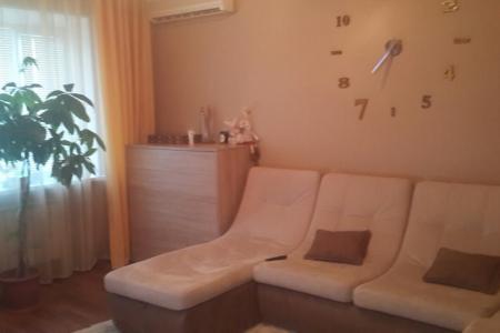 сдаю 2-к квартиру посуточно