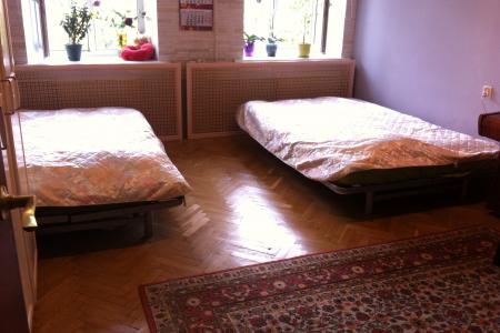 Трехкомнатная квартира в Центре Санкт-петербурга