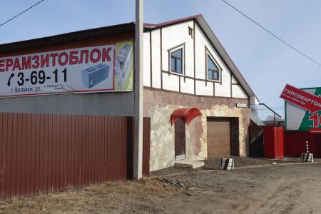 2 квартиры в частном доме.