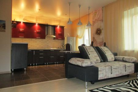 Современная уютная квартира-студия недалеко от центра города