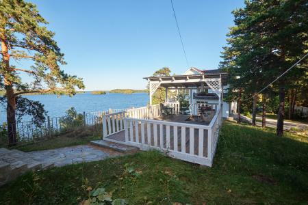 Коттедж 15-25 чел. Берег озера Увильды. Банкетный зал. Бассейн, сауна.