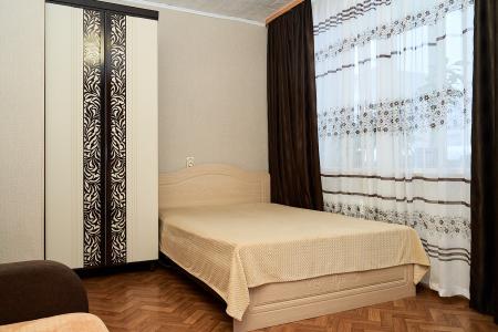 Лагерный сад, НИИ Онкологии