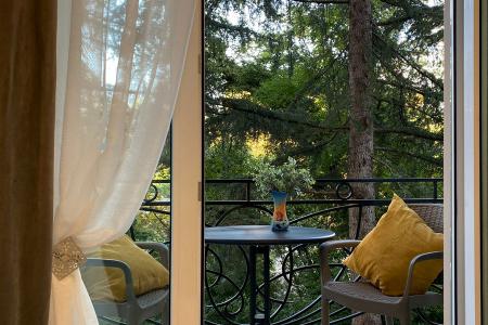 Уютная студия с живописным видом в центре Сочи