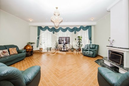 Два гостевых коттеджа для проведения праздников до 40 человек по Волоколамскому шоссе