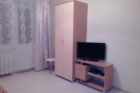 Просторная, светлая квартира с большой кухней обязательно понравится вам, если вы любите тишину.