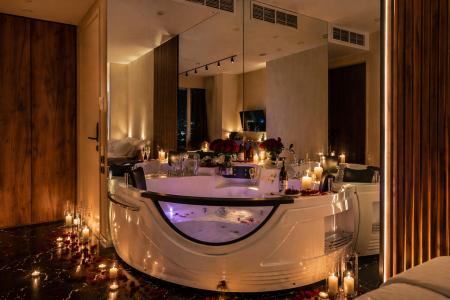 Панорамная студия с джакузи в башне ОКО | Москва-Сити