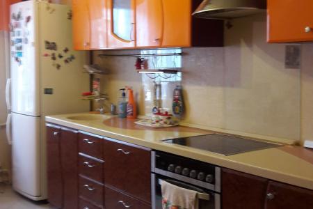 Трехкомнатная квартира с кладовкой в близости от ТРЦ Аксиома