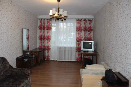 Сдаю 2-х к. кв. на Урицкого, 75, посуточно