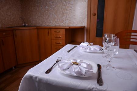 Двухкомнатная квартира на Алексеева 7