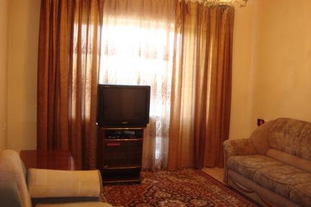 Однокомнатная квартира 10 мин.от центра города для проживания посуточно и на длительный период