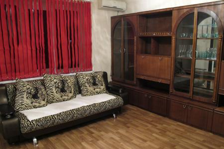 Двухкомнатная квартира возле ЖД-вокзала