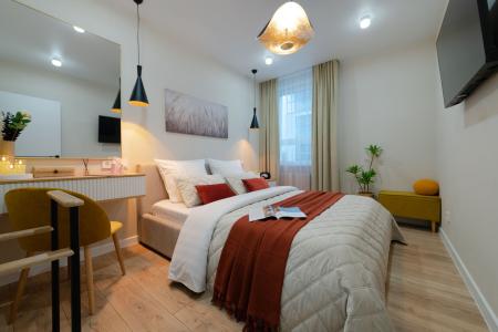 Пять Звёзд Невский