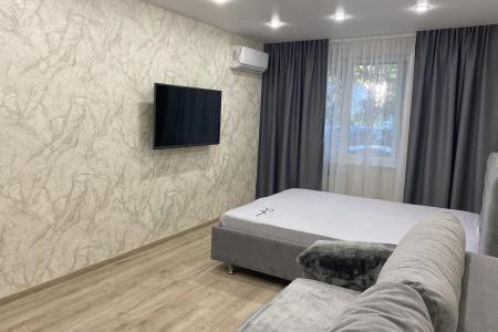 Двушка в районе Самолет на Кирова